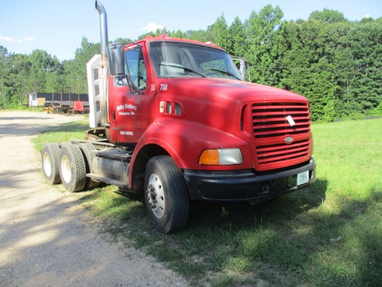 2000 STERLING AT9500 T/A T/T, VIN 2FWYHWDB6YAF72008, CAT C12 ENG, 10 SPD TRANS, 12K FRONTS, 40K REAR