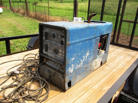 MILLER BOBCAT 225 WELDER