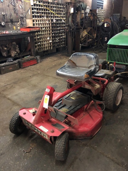***SALVAGE*** SNAPPER 30" RIDING MOWER