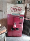 COCA-COLADRINK MACHINE