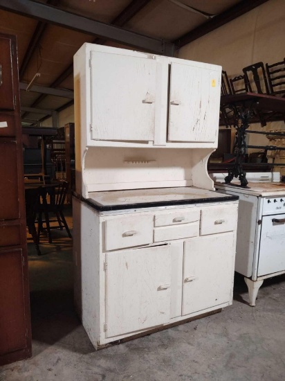 HOOSIER STYLE CABINET