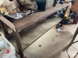 METAL TOOL WORKSHOP TABLE W/BUILT IN CLAMP