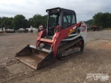 2017 TAKEUCHI TL8 SKID STEER