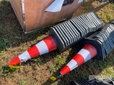 STACK 25 CAUTION CONES