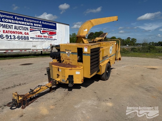2001 VERMEER BC1800A CHIPPER ON TRAILER