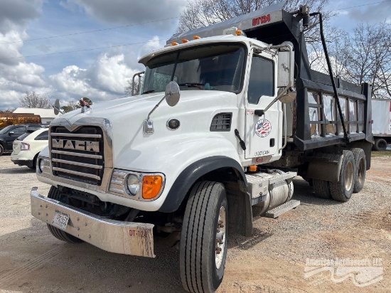 2004 MACK CV713 GRAINTE TRUCK