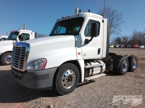 2016 FREIGHTLINER CASCADIA 125 TRUCK