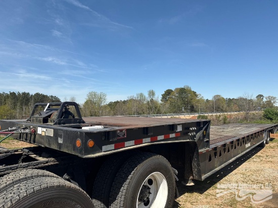 2004 TRAIL KING 48'