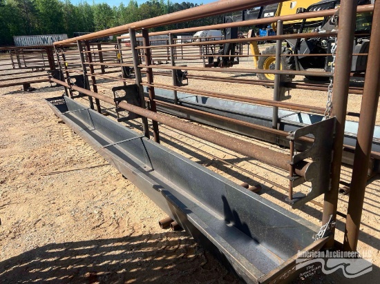CORRAL PANEL WITH FEEDER