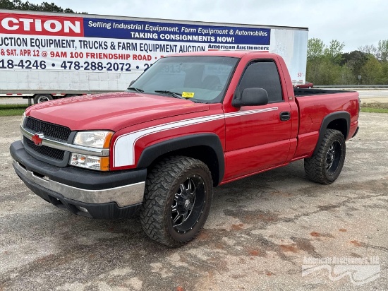 2005 CHEVROLET SILVERADO PICK UP TRUCK