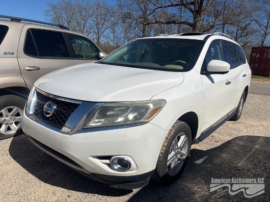 2013 NISSAN PATHFINDER MULTIPURPOSE VEHICLE (MPV)