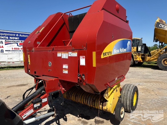 NEW HOLLAND BR7070 ROUND BALER