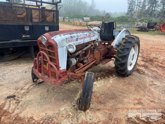 FORD 801 POWERMASTER FARM TRACTOR *INOP*