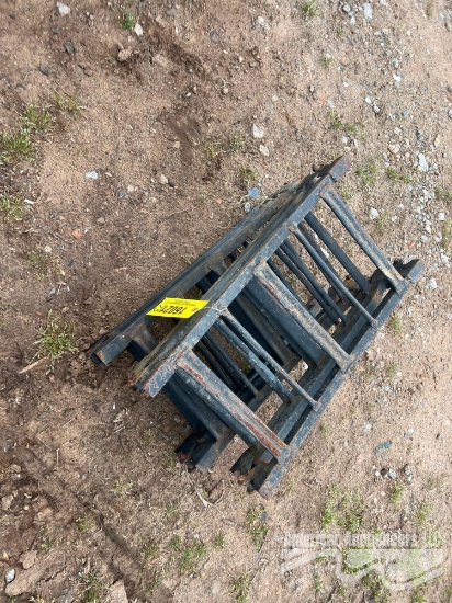 SET OF FOLDING RAMPS