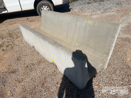 8' CONCRETE FEED TROUGH