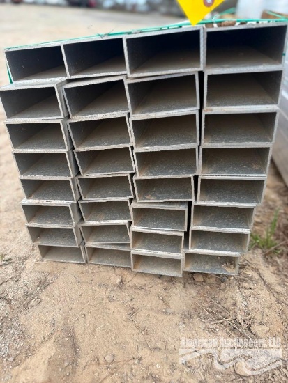 (32) ALUMINUM TUBING 2'X4'X20'