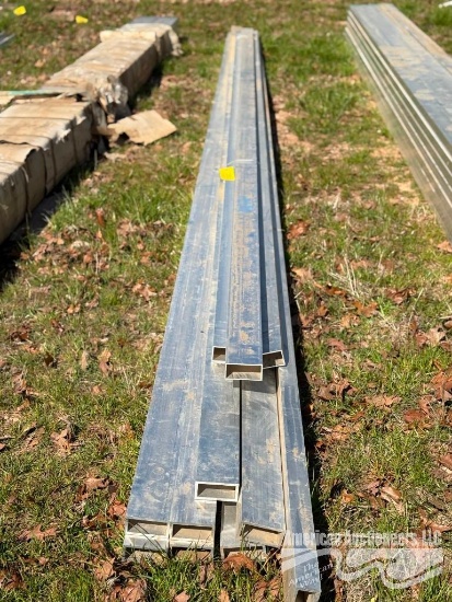 (11) ALUMINUM TUBING 2'X4'X24'