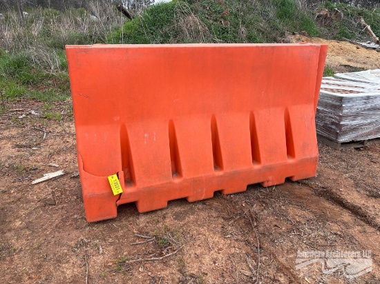 ORANGE PLASTIC BARRIER 6
