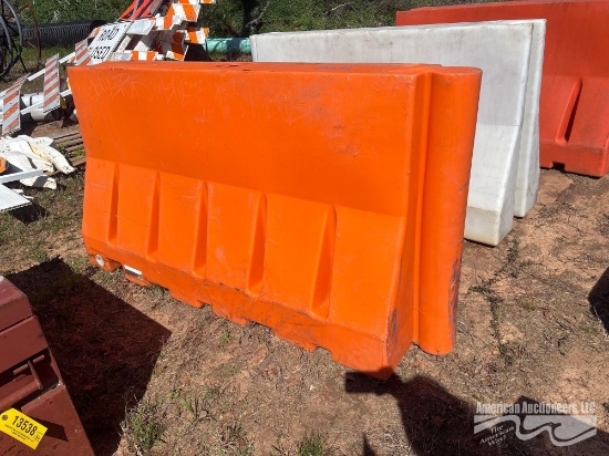 ORANGE PLASTIC WALL BARRIER 6'