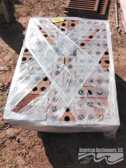 PALLET OF RED BRICK (LARGE SIZE)
