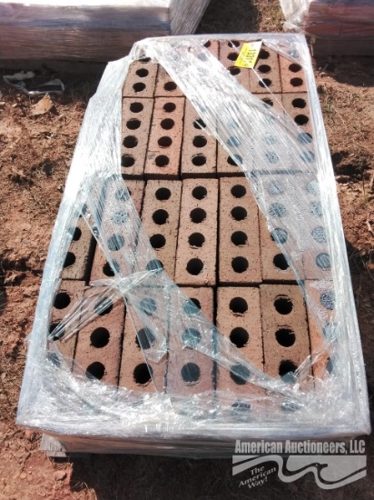 PALLET OF RED BRICK (LARGE SIZE)