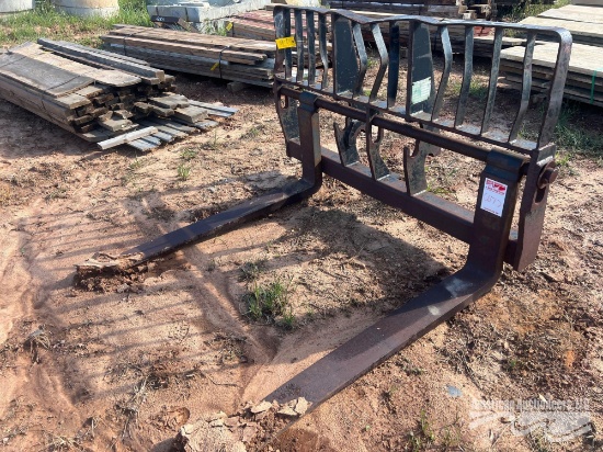 GRADALL 12K 16S TELEHANDLER MAST W/5' FORKS