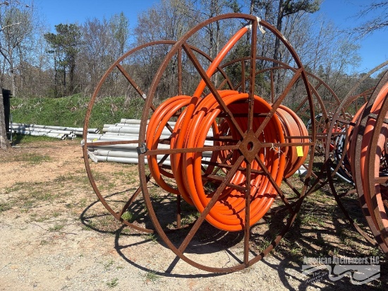 LARGE METAL HOSE REEL W/HOSE