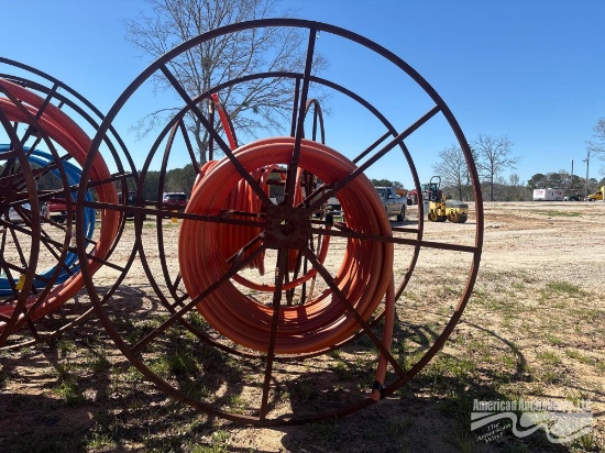 LARGE METAL HOSE REEL W/HOSE