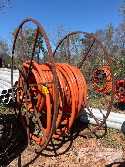 HUGE METAL HOSE REEL W/HOSE