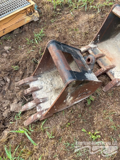 18" TAG TOOTH BKT