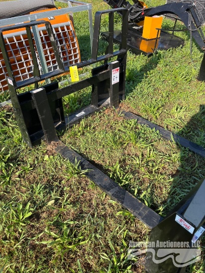 NEW KIVEL 4200LB QUICK ATTACH 4' PALLET FORK ATTACHMENT
