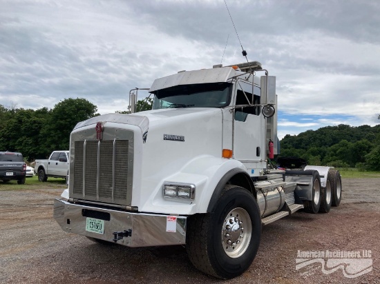 2006 KENWORTH T800 TRI AXLE TRUCK TRACTOR
