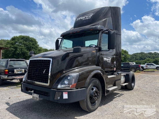 2015 Volvo VNL Truck, VIN # 4V4N39EG4FN927851
