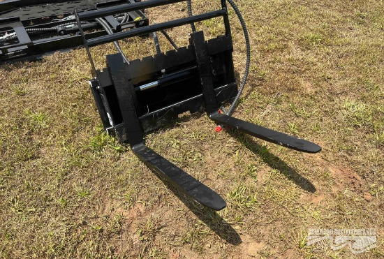 MINI SKID STEER FORKS W/ HYD LIFT, 30'' FORKS