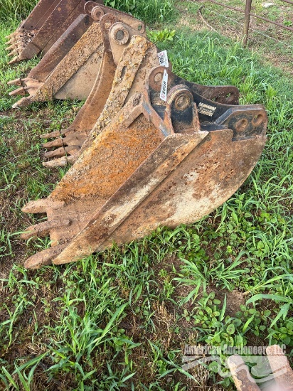 18" NEW HOLLAND TOOTH BKT