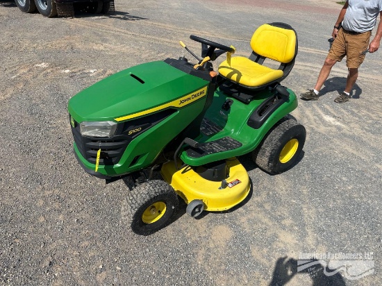 2022 JOHN DEERE S100 RIDING MOWER