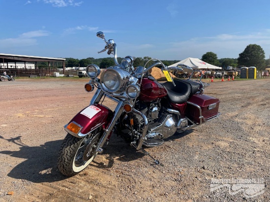 2000 HARLEY DAVIDSON ROADKING MOTORCYCLE