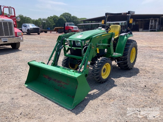 JOHN DEERE 3038E FARM TRACTOR