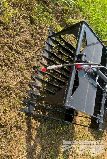 MINI SKID STEER 44" HOLLOW WOOD GRABBER