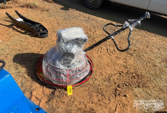 GAS POWERED CONCRETE TROWEL