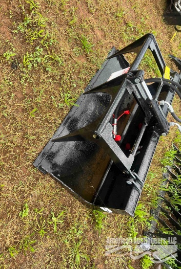 QUICK ATTACH 44" HYD GRAPPLE BKT