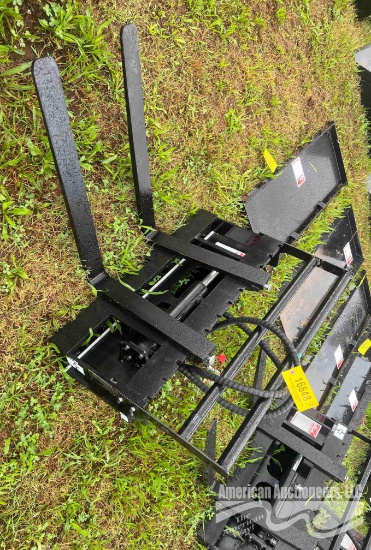 HYD SIDE SHIFT FOR MINI SKID STEER, 29" FORKS