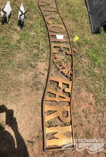 WELCOME TO THE FARM SIGN