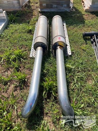 8' SMOKE STACKS FOR SEMI