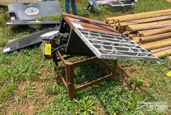 TABLE SAW