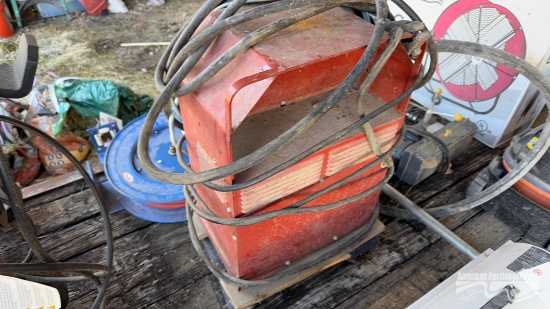 LINCOLN ELECTRIC AC-225-S WELDER