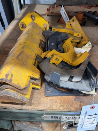 LOT OF ASSORTED METAL PARTS