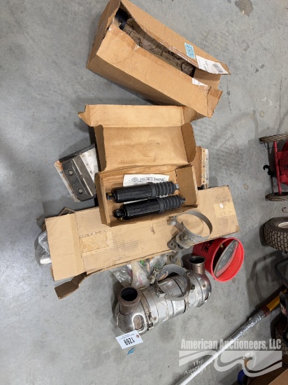 LOT OF ASSORTED AUTOMOTIVE PARTS