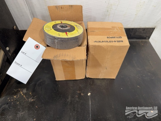 TWO BOXES OF 4.5 GRINDING DISC APPROXIMATELY 50 PCS