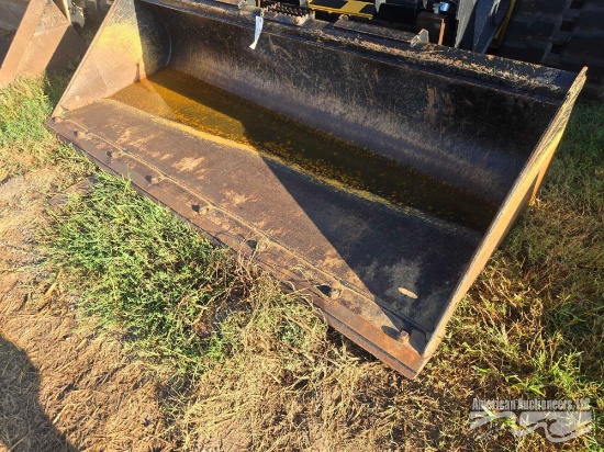 JOHN DEERE 84" QUICK ATTACH SMOOTH BKT